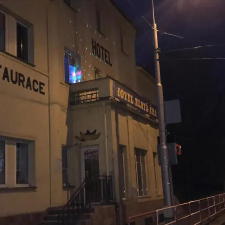 Zlatá-éra 3*