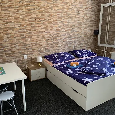 מלון Zlata-era 3*