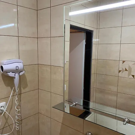 מלון Zlata-era 3*